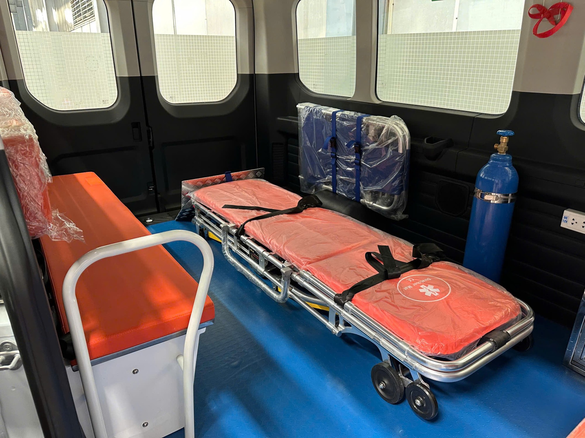 Ford Transit Cứu Thương